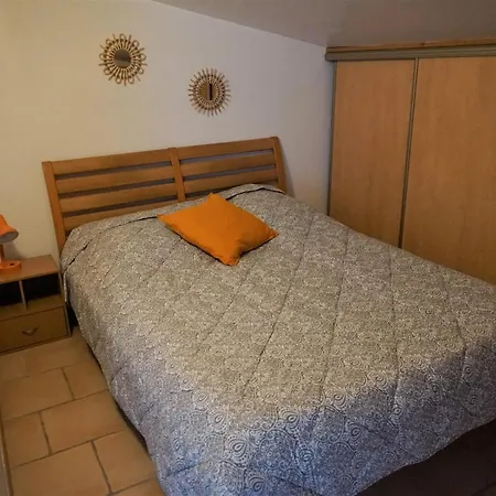 Avec Jardin A 6 Km Des Plages Appartement