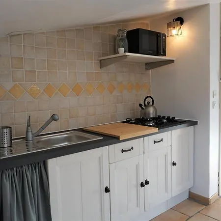 Avec Jardin A 6 Km Des Plages Appartement Hyères